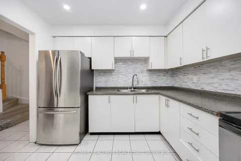 42 Galbraith Cres, Markham, ON L3S 1K1