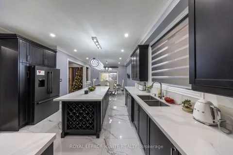 123 ALEXANDER LAWRIE Ave, Markham, ON L6E 0J6
