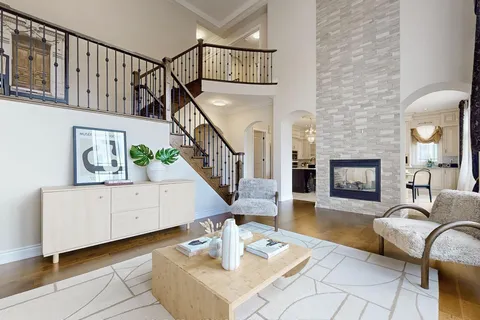 30 Heintzman Cres, Vaughan, ON L6A 4T8