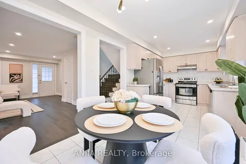 81 Stotts Cres, Markham, ON L6E 1T2