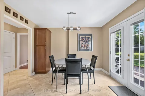 655 Haines Rd, Newmarket, ON L3Y 6V8