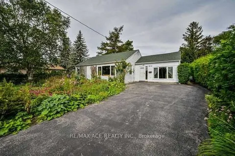 1035 Gorham Street, Newmarket, ON L3Y 5G9