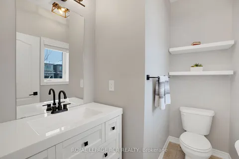 180 Greenwood Dr, Essa, ON L3W 0B6