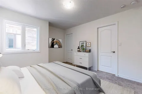 376 Danny Wheeler Boulevard, Georgina, ON L4P 1J5