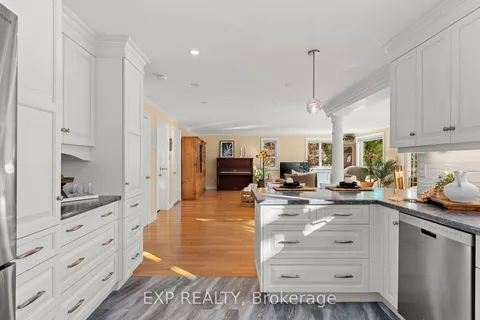 29 May Ave, East Gwillimbury, ON L0G 1V0