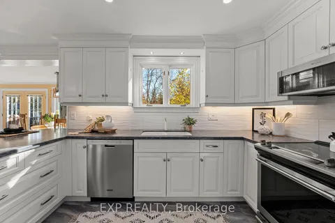29 May Ave, East Gwillimbury, ON L0G 1V0
