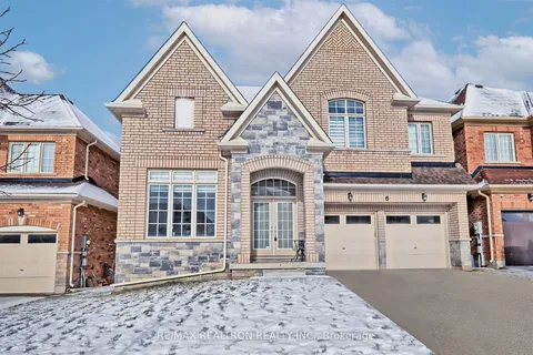 6 Clifford Fairbarn Dr, East Gwillimbury, ON L9N 0S1