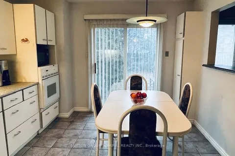 46 Morley Rd, Vaughan, ON L4J 2N5