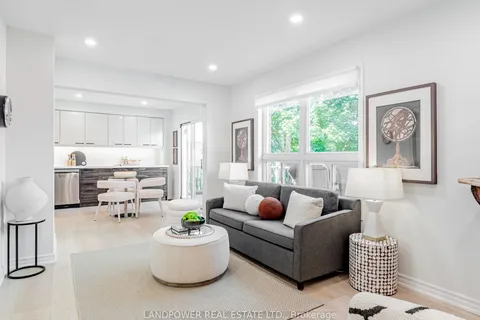 78 Bonny Meadows Dr, Aurora, ON L4G 6M9