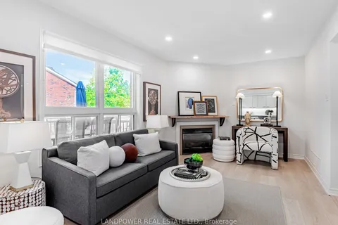 78 Bonny Meadows Dr, Aurora, ON L4G 6M9