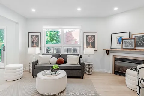 78 Bonny Meadows Dr, Aurora, ON L4G 6M9