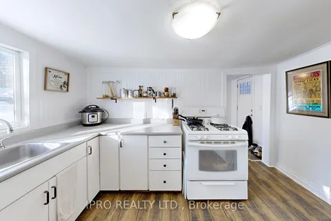 532 James St, Brock, ON L0K 1A0