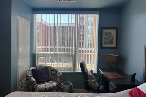1 Uptown Drive, Markham, ON L3R 5C1