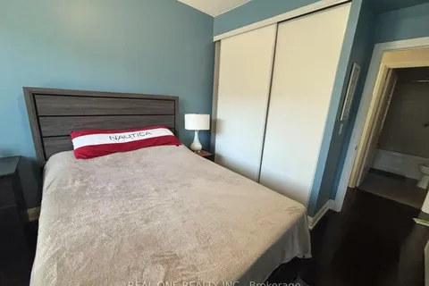 1 Uptown Drive, Markham, ON L3R 5C1
