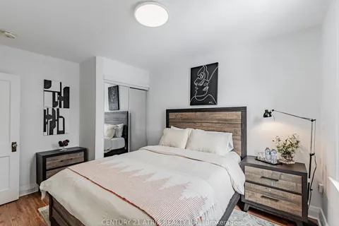148 Richmond Street, Richmond Hill, ON L4C 3Y4