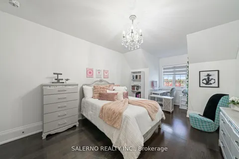 36 Chuck Ormsby Crescent, King, ON L7B 0A8