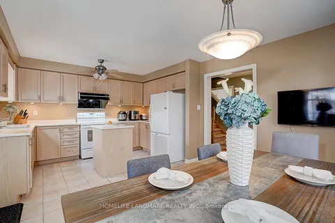 1 Milloy Pl, Aurora, ON L4G 7L1