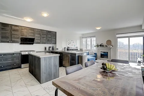 18 Ducharme Dr, Richmond Hill, ON L4S 0J3