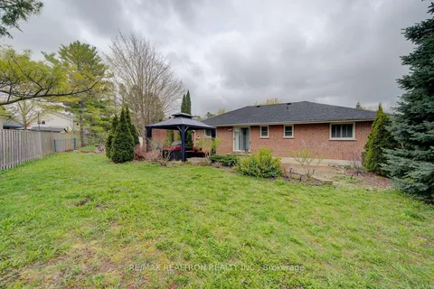 12 Lynn Crescent, Brock, ON L0E 1E0