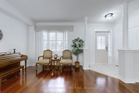 48 Catalina Cres, Richmond Hill, ON L4S 2H7