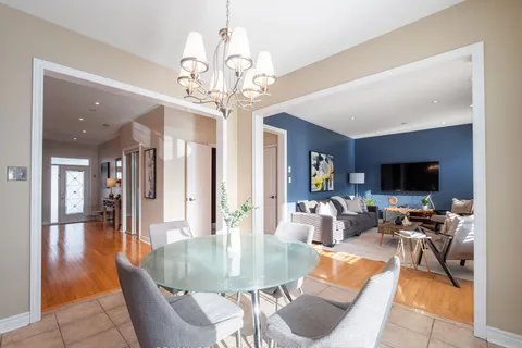 49 CANELLI HEIGHTS Crt, Vaughan, ON L4J 8V5