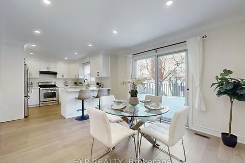 106 Pine Bough Manr, Richmond Hill, ON L4S 1A4