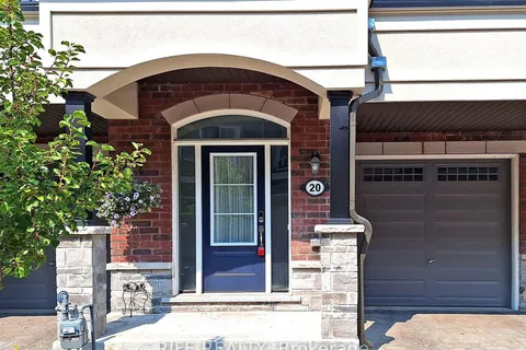 20 Deep River Lane, Richmond Hill, ON L4C 5S4