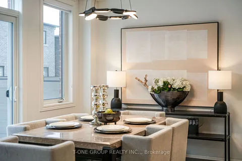 47 Willow St, Markham, ON L6E 0G4