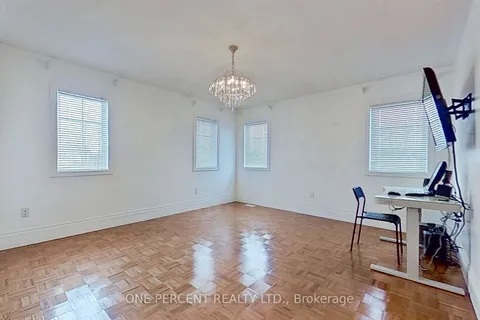 2 Levy Crt, Vaughan, ON L4H 2E5