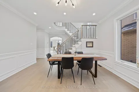 111 Saffron St, Markham, ON L6E 1Y8