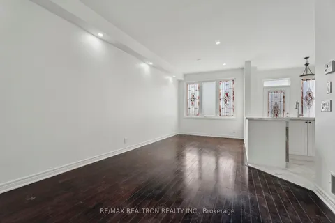 85 Thatcher Cres, Newmarket, ON L9N 0B9