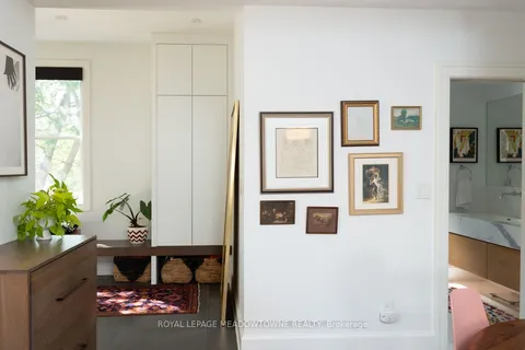 733 Arthur St, Newmarket, ON L3Y 1S4