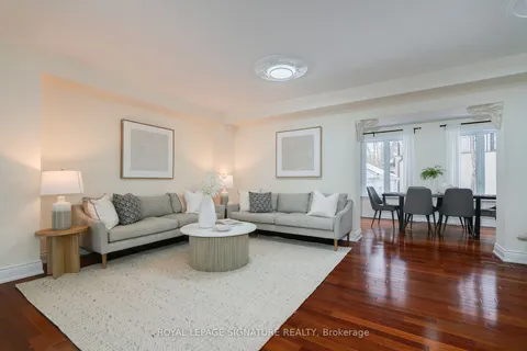 339 Elmwood Ave, Richmond Hill, ON L4C 1L7