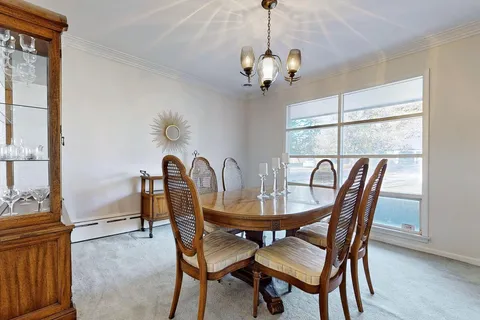 2 Savannah Cres, Markham, ON L3P 2V1