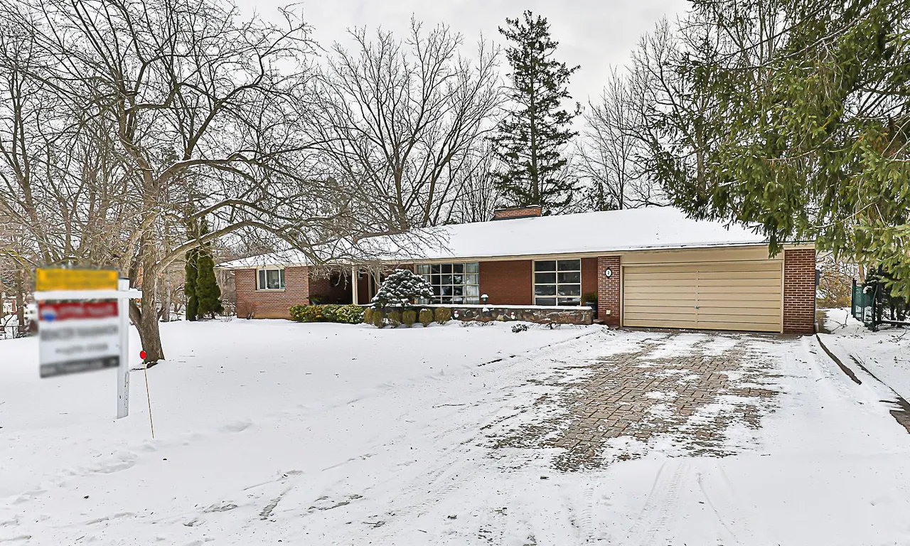 2 Savannah Cres, Markham, ON L3P 2V1