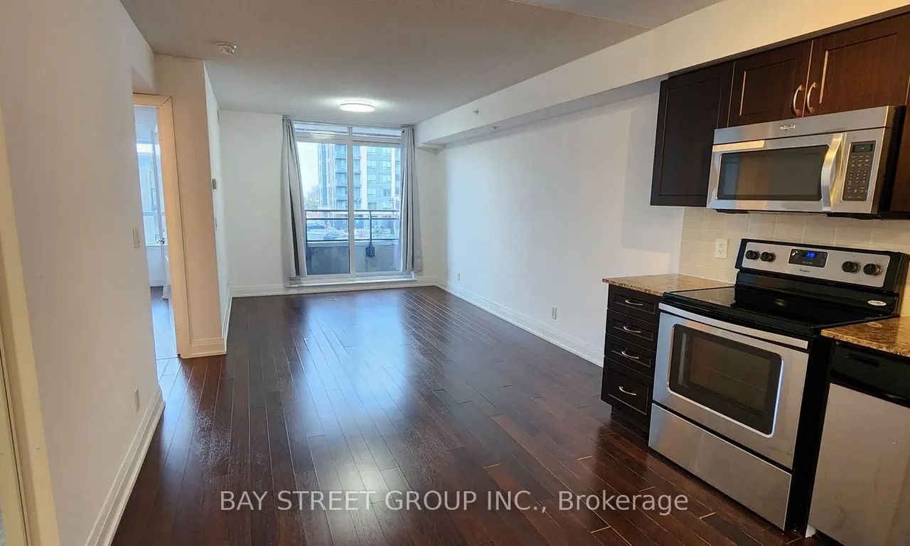 Condo Apt living room at 372 Highway 7 Rd Richmond Hill