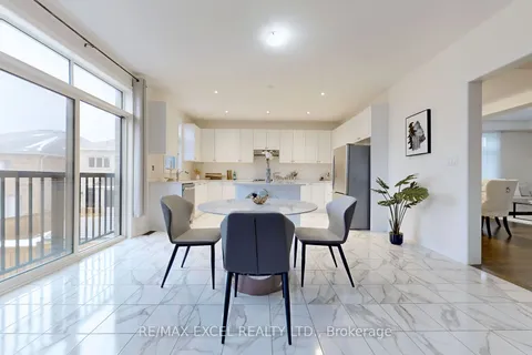 92 Forest Edge Cres, East Gwillimbury, ON L9N 1R8