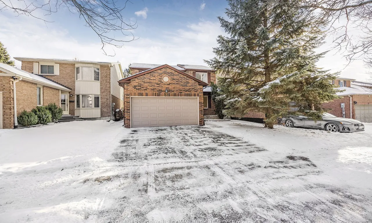35 Buchanan Cres, Aurora, ON L4G 5K4
