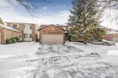 35 Buchanan Cres, Aurora, ON L4G 5K4