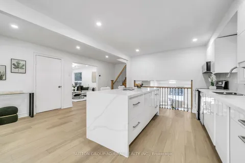 191 Orchard Heights Blvd, Aurora, ON L4G 3A5