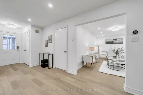 191 Orchard Heights Blvd, Aurora, ON L4G 3A5