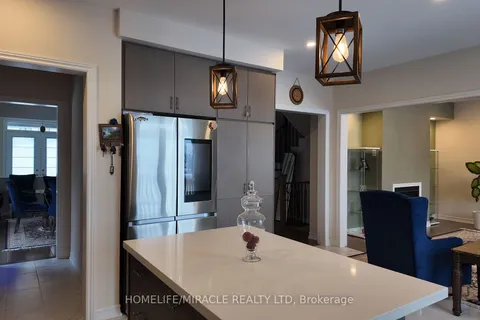 359 Danny Wheeler Blvd, Georgina, ON L4P 0K2