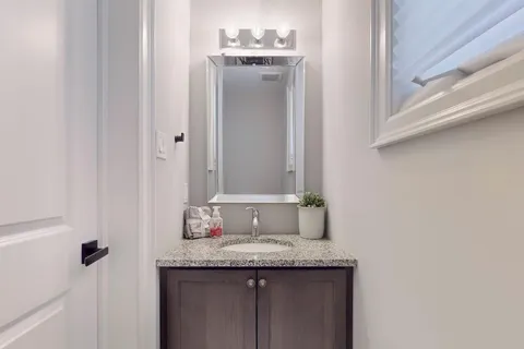 71 Walker Blvd, New Tecumseth, ON L9R 0N3