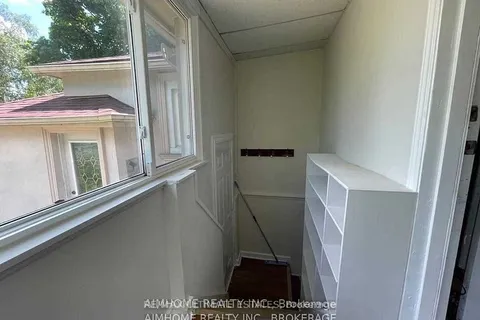 75 Harding Blvd, Richmond Hill, ON L4C 1S7