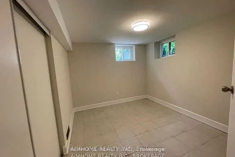 75 Harding Blvd, Richmond Hill, ON L4C 1S7