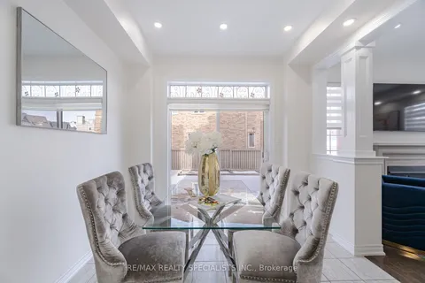 209 Kincardine St, Vaughan, ON L4H 3N5