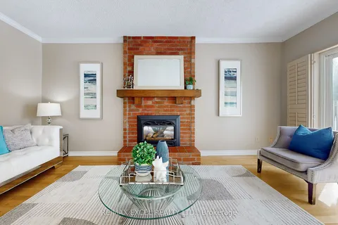 31 Barlow Rd, Markham, ON L3R 8A4