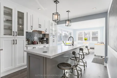3 Northwood Road, Georgina, ON L0E 1R0