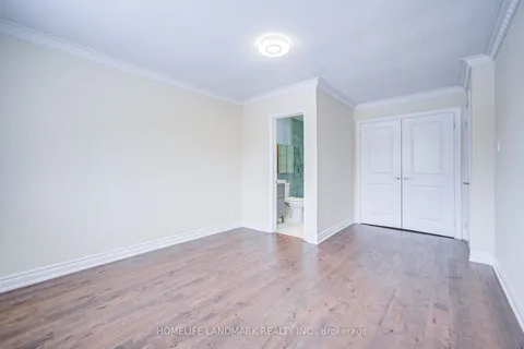 124 Carrington Drive, Richmond Hill, ON L4C 7Y9