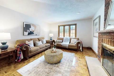19 King&apos;s Cross Ave, Richmond Hill, ON L4B 2T1